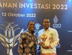 Biak Numfor Raih Anugerah Layanan Investasi Tahun 2022