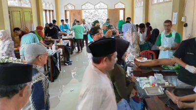 Jelang Ramadhan Masjid Al Falah Dok VIII Atas Gelar Khitanan Massal