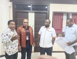 Buka Palang, Minta Pimpinan DPR Papua Gelar Rapat Bamus