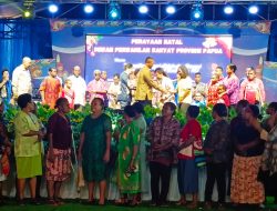 DPR Papua Rayakan Natal Bersama Rakyat, Jhony Ajak Semua Pihak Jaga Kedamaian