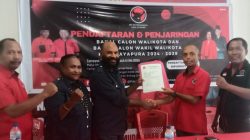 Jack Komboy dan Aloysius Giyai Daftar Calon Walikota di DPC PDI Perjuangan Kota Jayapura