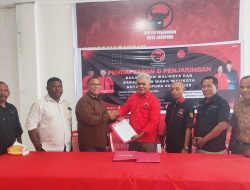Pengacara Jack Hababuk Daftar Calon Walikota Jayapura di PDI Perjuangan