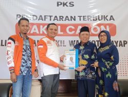 Junaedi Rahim Resmi Daftar Bakal Calon Wakil Wali Kota Jayapura di PKS