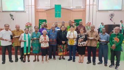 Ketua DPR Papua Hadiri Ibadah Syukur Masuknya Injil ke Wonti Waropen 