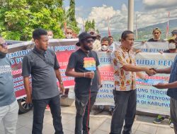 Demo di Kejati Papua, FPPP: Stop Kriminalisasi Sesama Anak Waropen Jelang Pilkada