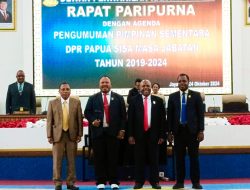 Thomas Sondegau dan Sinut Busup Pimpinan Sementara DPR Papua Sisa Masa Jabatan 2019 – 2024