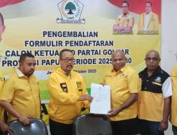 Matius Fakhiri Resmi Daftar Calon Ketua DPD Partai Golkar Papua