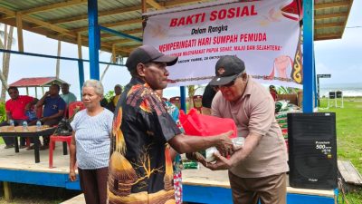 Presiden Prabowo Salurkan Paket Sembako untuk Warga Skouw Yambe di Hari Sumpah Pemuda