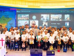 Hadiri Natal di Rumah Doa Segala Bangsa, Gubernur Fakhiri Tekankan Pentingnya Hidup Bermartabat dan Mengasihi