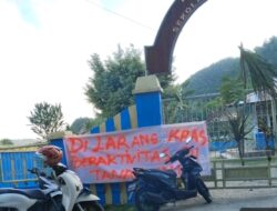 Pemilik Hak Ulayat Palang SDN Inpres Yoka dan SMPN 7 Jayapura, Aktivitas Belajar Terganggu