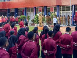 Pimpin Upacara, Wagub Papua Dorong SMK Negeri 1 Jayapura Cetak SDM Pariwisata Unggul