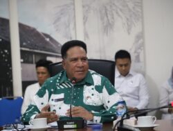 Paulus Waterpauw: Kemiskinan Ekstrem Jadi Akar Lambannya Pembangunan di Papua