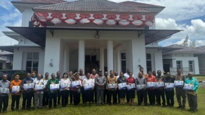 Serahkan DPA di Rumah Negara, Bupati Yahukimo Jawab Isu Miring dengan Transparansi