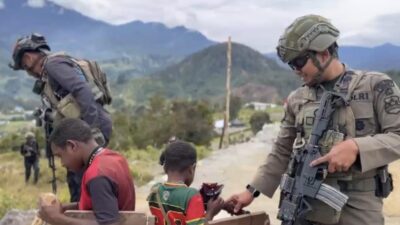 Aksi Kemanusiaan Satgas Damai Cartenz di Puncak, Pengungsi Malaria Dapat Perawatan