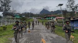 Kehadiran Satgas Damai Cartenz Bikin Warga Sinak Kabupaten Puncak Beribadah Lebih Tenang