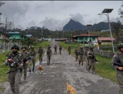 Kehadiran Satgas Damai Cartenz Bikin Warga Sinak Kabupaten Puncak Beribadah Lebih Tenang