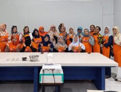 PKS Kota Jayapura Latih Ketrampilan Kuliner untuk Ibu-ibu RKI dan OAP, Dorong Lahirnya UMKM Baru