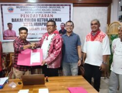Pieter Kainama Resmi Daftar Calon Ketua IKEMAL Kota Jayapura, Usung Semangat Pela Gandong