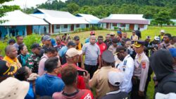 Gubernur Fakhiri Tinjau Puskesmas Trimuris di Mamberamo Raya, Siapkan Jalur Darat Alternatif Kurangi Risiko Laka Sungai