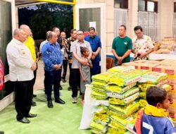 Wagub Papua Serahkan Bantuan untuk Korban Ledakan Bom Peninggalan Perang Dunia II di Biak