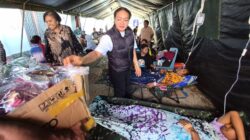Ketua PIA-DPR Papua Salurkan Bantuan bagi Korban Dugaan Keracunan MBG di Depapre
