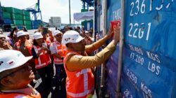 Wagub Papua Lepas 30 Ton Kopra Sarmi Senilai Rp516 Juta, Dorong Ekonomi Berbasis Potensi Lokal