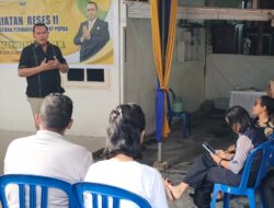 Reses Yacob Ingratubun di BTN Puskopad, Warga Keluhkan Minyak Tanah dan Air Bersih