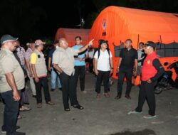 3.200 Jiwa Terdampak Kebakaran di Belakang Stadion Mandala, Gubernur Fakhiri Turun Langsung ke Pengungsian Dini Hari