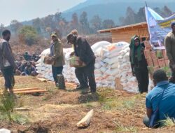 Solidaritas Kemanusiaan Korwil Puncak Jaya Salurkan Bantuan 8 Ton Beras untuk Korban Bencana Embun Beku di Kwiyawagi